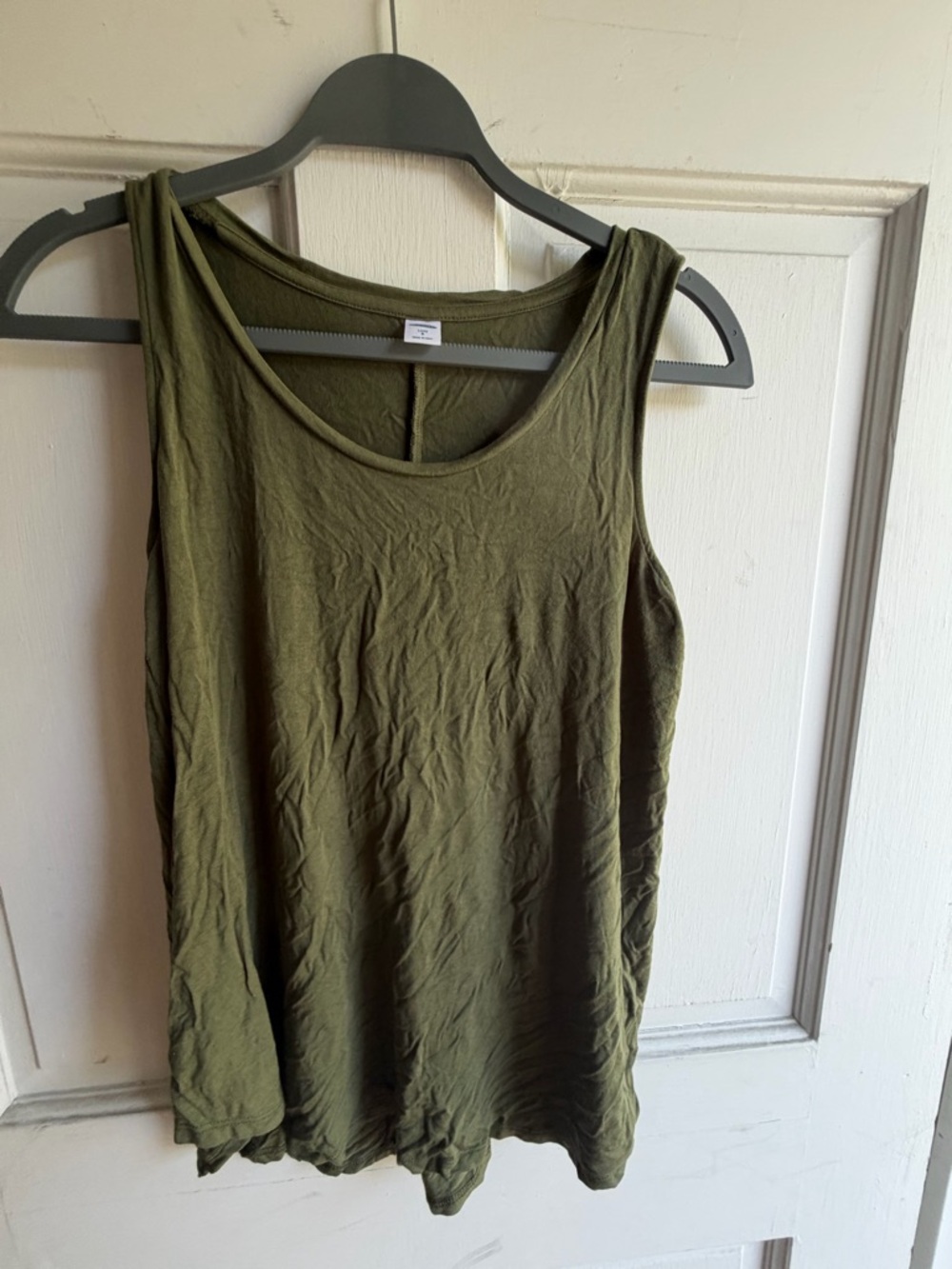 Women's Olive Tank Top - Sleeveless Scoop Neck